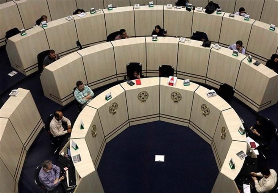 تعداد سهام‌داران فعال بورس در هفته گذشته از مرز ۳۸۸ هزار کد فراتر رفت